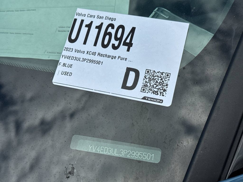 Used 2023 Volvo XC40 Recharge Plus w/ Protection Package Premier AWD/4WD image 3