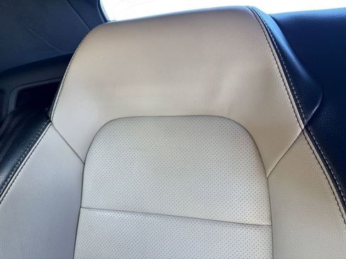 Used 2022 Ford Mustang Premium image 15