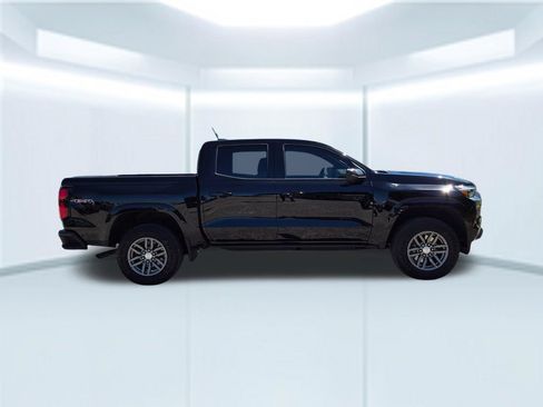 Used 2025 Chevrolet Colorado LT w/ LT Convenience Package AWD/4WD image 7