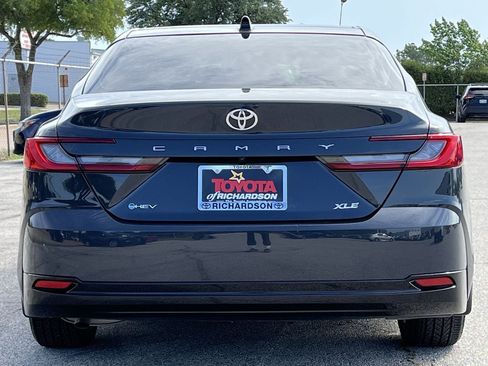 Used 2025 Toyota Camry XLE w/ Premium Package FWD image 5