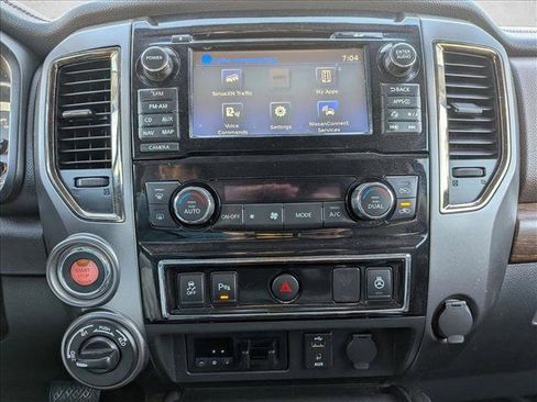 Used 2016 Nissan Titan Platinum Reserve AWD/4WD image 16