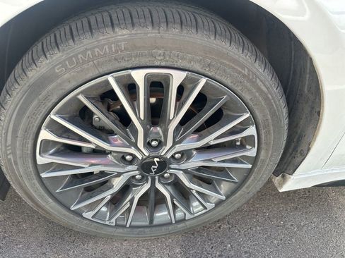 Used 2023 Kia Forte GT-Line w/ GT-Line Premium Package FWD image 7