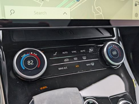 Used 2023 Land Rover Range Rover Sport SE Dynamic image 15