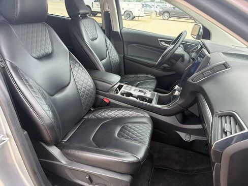 Used 2024 Ford Edge Titanium AWD/4WD image 11