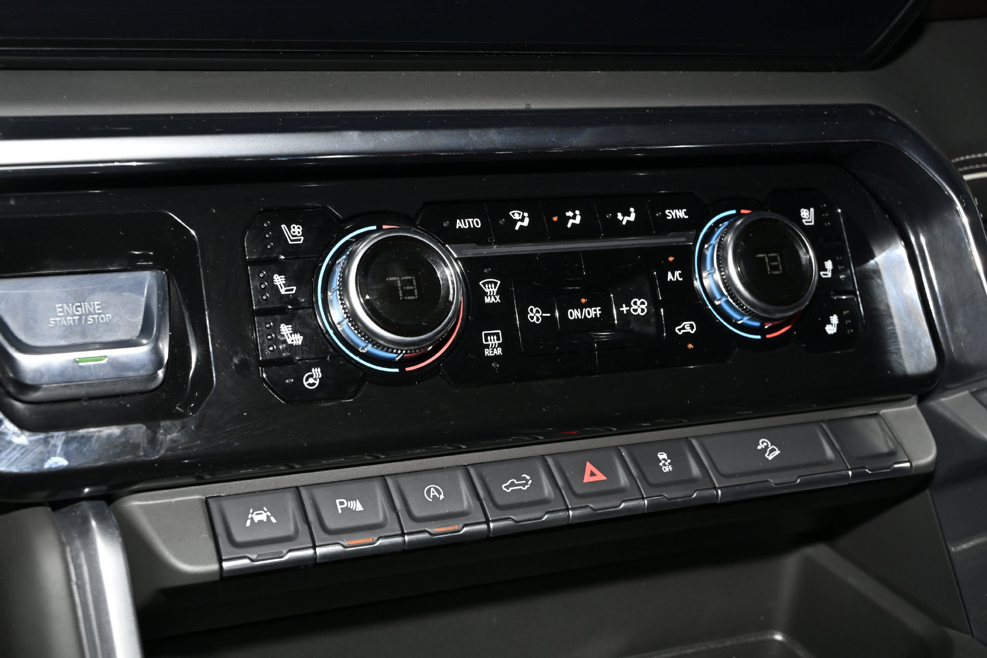 Used 2026 GMC Sierra 1500 Denali Ultimate AWD/4WD image 27
