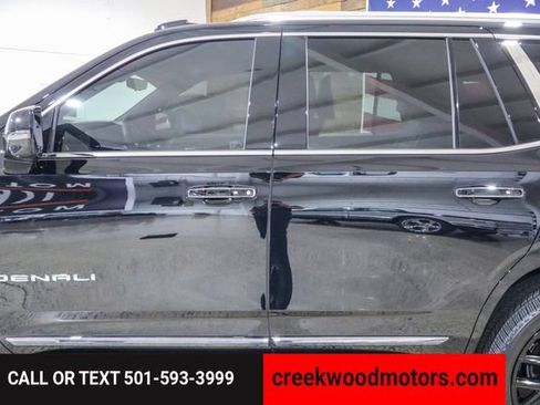 Used 2025 GMC Yukon Denali Ultimate AWD/4WD image 24