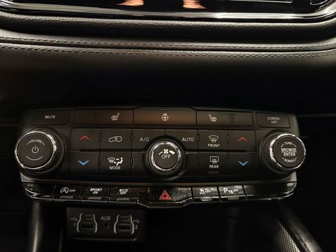 Used 2021 Dodge Durango GT image 32