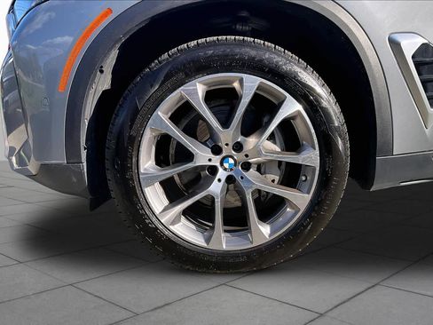 Certified 2024 BMW X5 xDrive40i w/ Parking Assistance Package AWD/4WD image 10