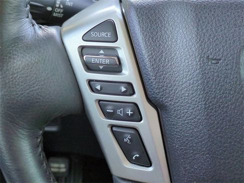 Used 2024 Nissan Titan SV w/ SV Convenience Package image 24