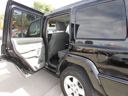 Used 2007 Jeep Commander Sport image 14