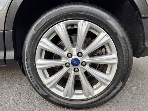 Used 2017 Ford Escape Titanium AWD/4WD image 10