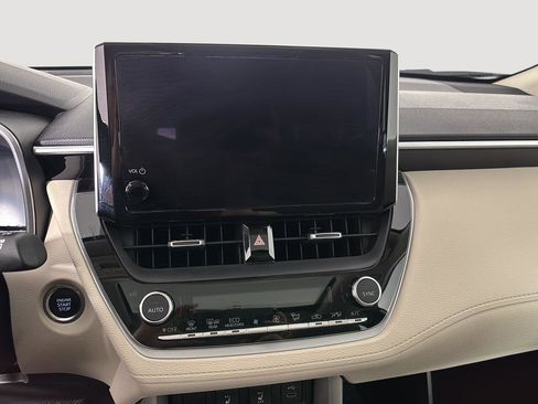 Used 2023 Toyota Corolla Cross XLE w/ Convenience Package image 30