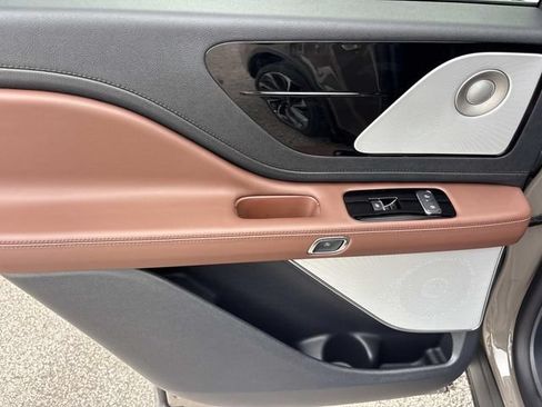 New 2026 Lincoln Aviator Reserve AWD/4WD image 20