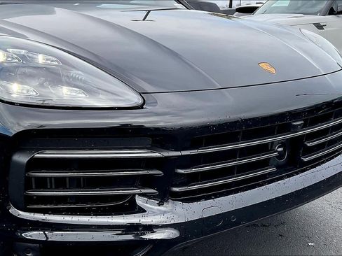 Used 2023 Porsche Cayenne Coupe image 31