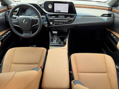 Used 2024 Lexus ES 350 w/ Premium Package FWD image 15