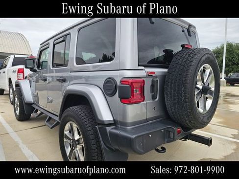 Used 2018 Jeep Wrangler Unlimited Sahara AWD/4WD image 3