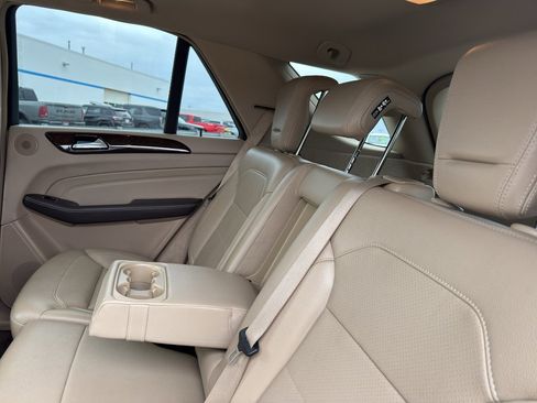 Used 2014 Mercedes-Benz ML 350 4MATIC image 35