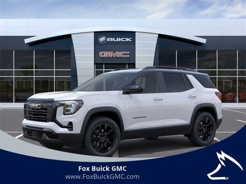 Used 2026 GMC Terrain Elevation w/ Elevation Premium Package image 2