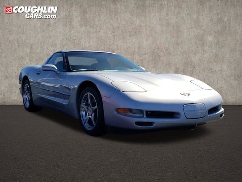 Used 2000 Chevrolet Corvette Base w/ Roof Pkg image 8
