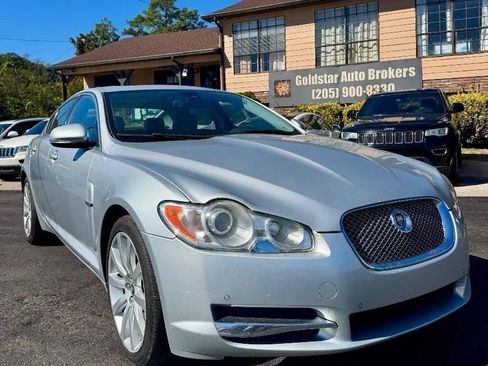 Used 2010 Jaguar XF Luxury image 1
