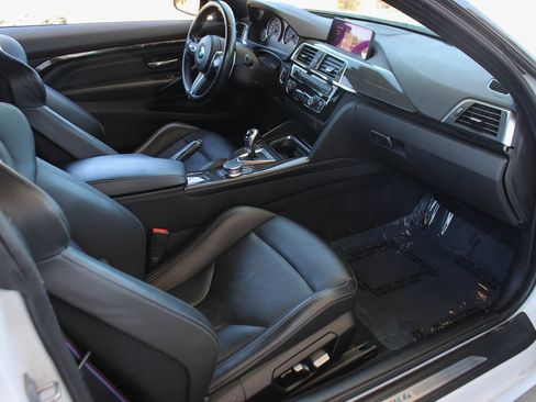 Used 2018 BMW M4 Coupe RWD image 18