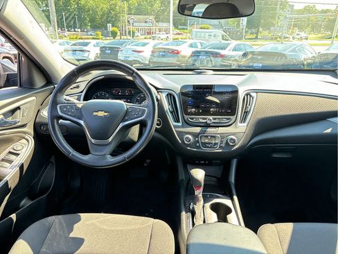 Certified 2022 Chevrolet Malibu RS w/ LPO, Floor Liner Package FWD image 22