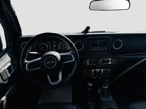 Used 2019 Jeep Wrangler Unlimited Sahara w/ Cold Weather Group AWD/4WD image 21