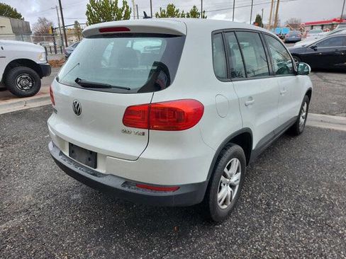 Used 2014 Volkswagen Tiguan S image 7