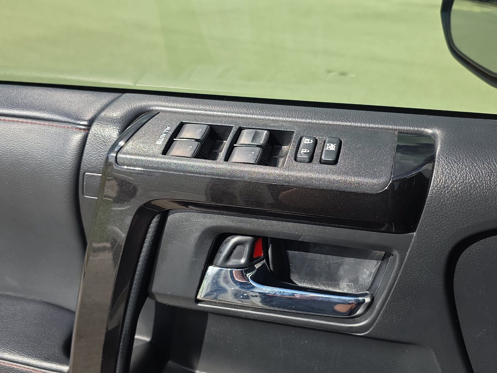 Used 2020 Toyota 4Runner Venture w/ Moonroof Package AWD/4WD image 25