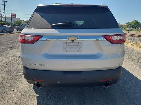 Used 2020 Chevrolet Traverse LS AWD/4WD image 6