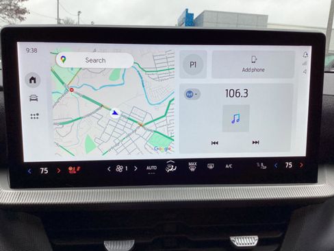 Used 2025 Ford Explorer ST image 34