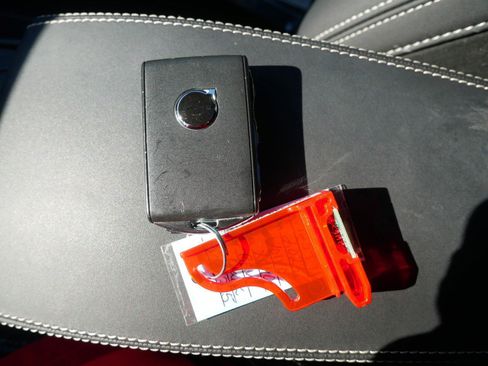 Used 2023 Volvo XC40 Recharge Ultimate w/ Protection Package Premier image 22