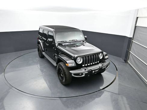 Used 2020 Jeep Wrangler Unlimited Sahara AWD/4WD image 20