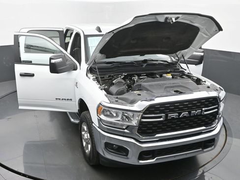 Used 2024 RAM 2500 Big Horn image 62