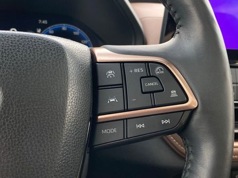 Used 2024 Toyota Grand Highlander AWD Hybrid image 17