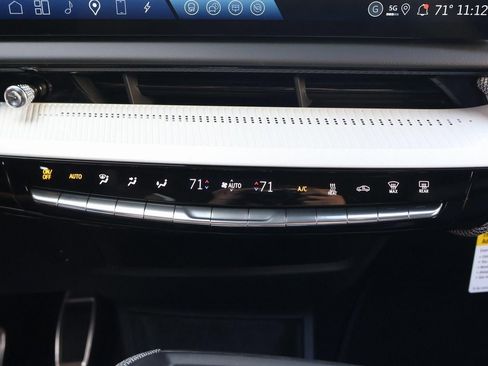 New 2026 Cadillac Optiq Sport 1 image 31