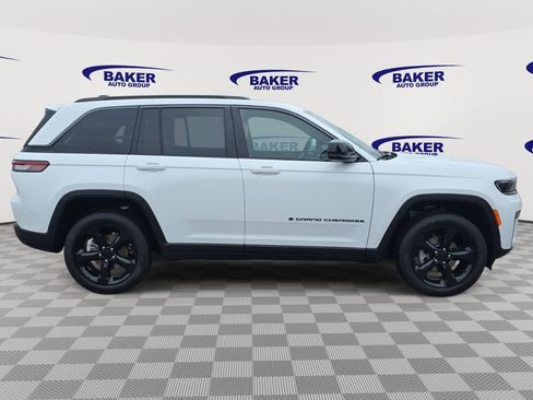 New 2026 Jeep Grand Cherokee Limited AWD/4WD image 2