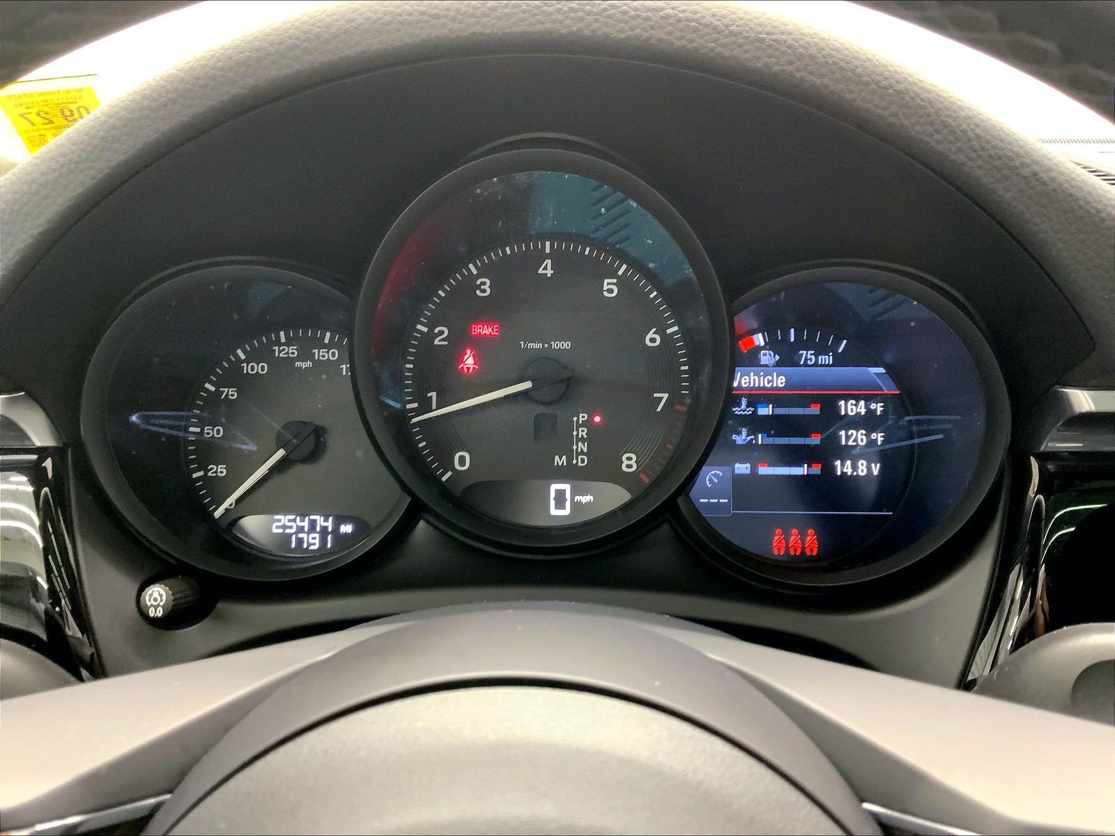Certified 2023 Porsche Macan AWD/4WD image 24