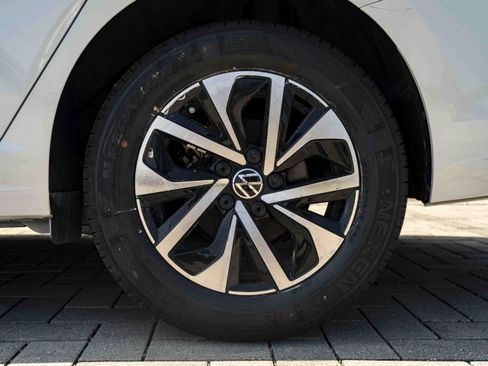Certified 2025 Volkswagen Jetta S FWD image 14