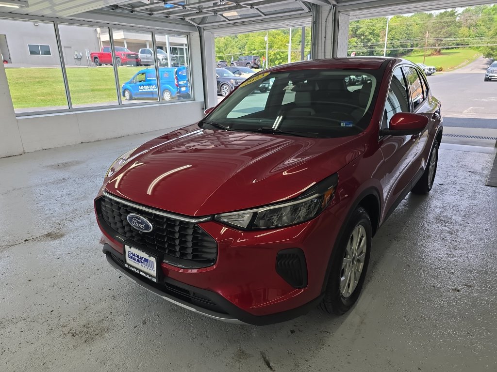Certified 2023 Ford Escape Active w/ Tech Pack #2 AWD/4WD image 1