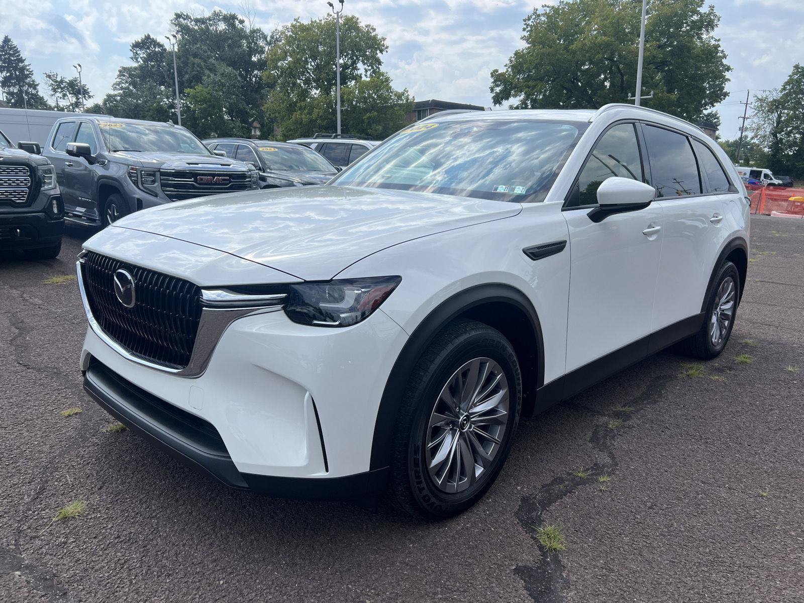 Used 2024 MAZDA CX-90 3.3 Turbo w/ Preferred Package AWD/4WD image 3