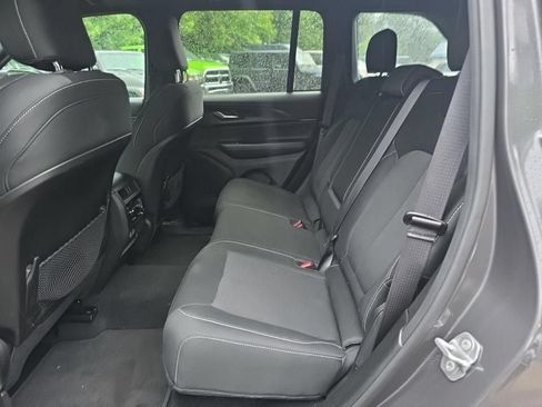 Used 2025 Jeep Grand Cherokee Laredo X w/ Luxury Tech Group I AWD/4WD image 8