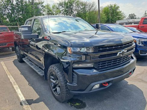 Used 2022 Chevrolet Silverado 1500 LT Trail Boss w/ Bed Protection Package AWD/4WD image 6