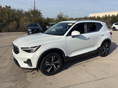 Certified 2025 Volvo XC40 B5 Core