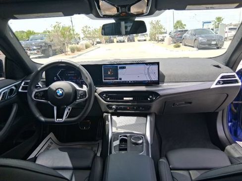 Used 2025 BMW 430i Coupe w/ M Sport Package RWD image 10
