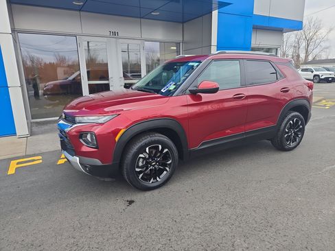 Used 2023 Chevrolet TrailBlazer LT w/ Convenience Package image 2