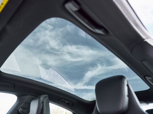 Used 2021 Porsche Taycan 4S image 47