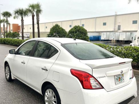 Used 2016 Nissan Versa SV FWD image 7