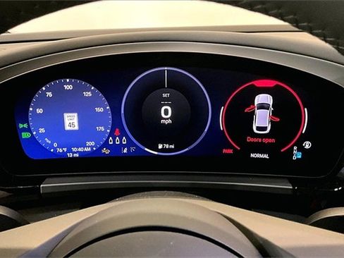 New 2025 Porsche Macan 4S Electric image 24