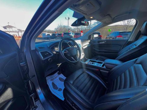 Used 2023 Ford Edge SEL image 14